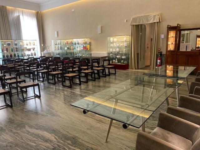 Hotel Vittoria فينْتْسا المظهر الخارجي الصورة