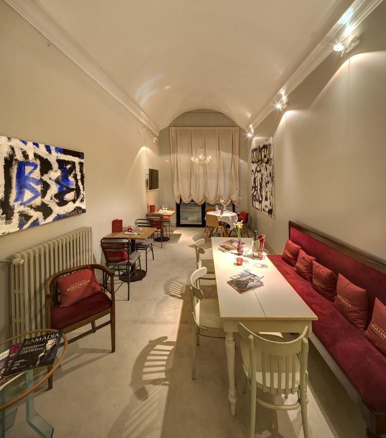 Hotel Vittoria فينْتْسا المظهر الخارجي الصورة