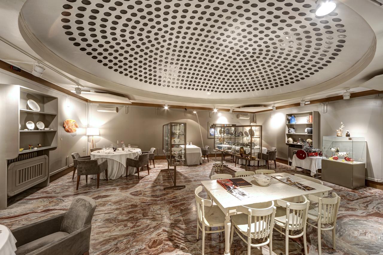 Hotel Vittoria فينْتْسا المظهر الخارجي الصورة