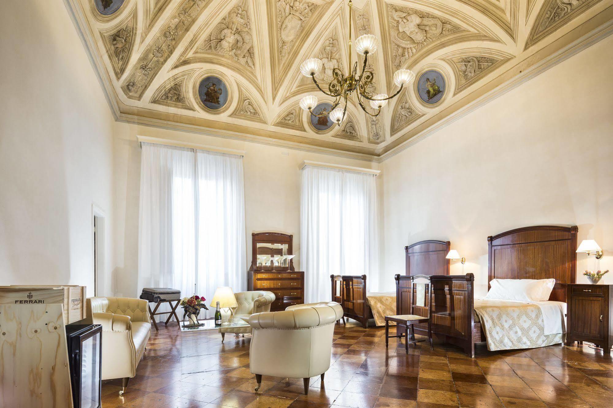 Hotel Vittoria فينْتْسا المظهر الخارجي الصورة